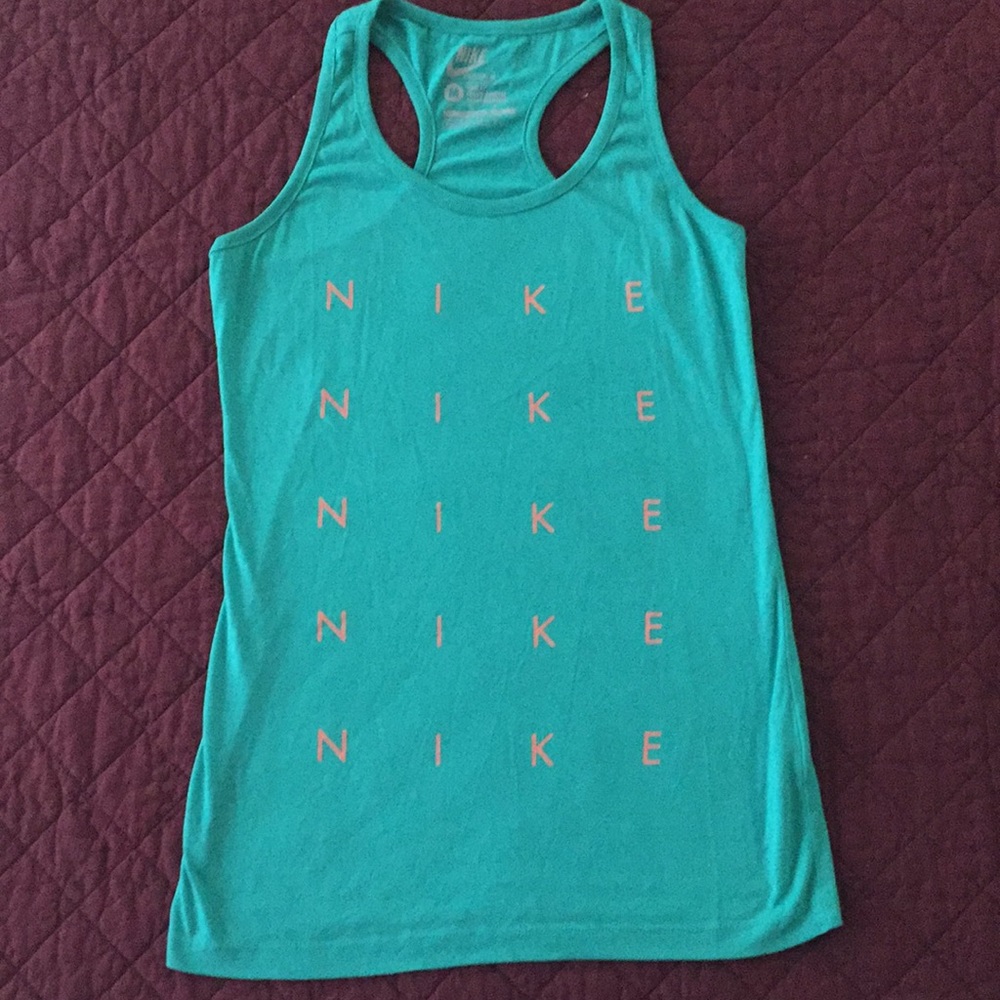 nike workout tank